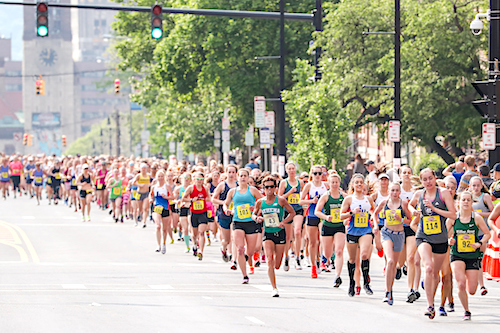 MassOfRunners3 Freihofers19